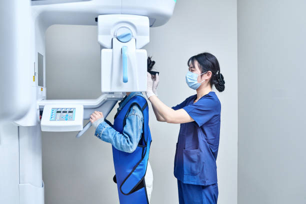 Best Emergency Gum Treatment in Creve Coeur, IL