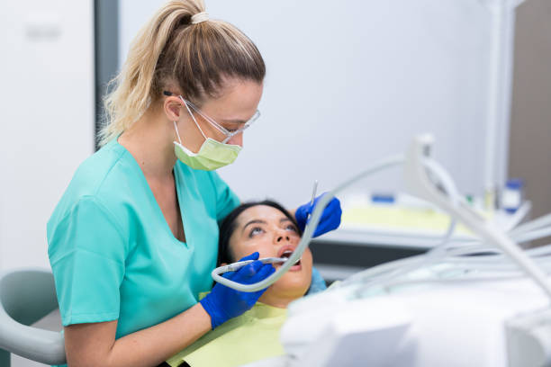 Best Emergency Dental Care for Broken or Chipped Teeth in Creve Coeur, IL
